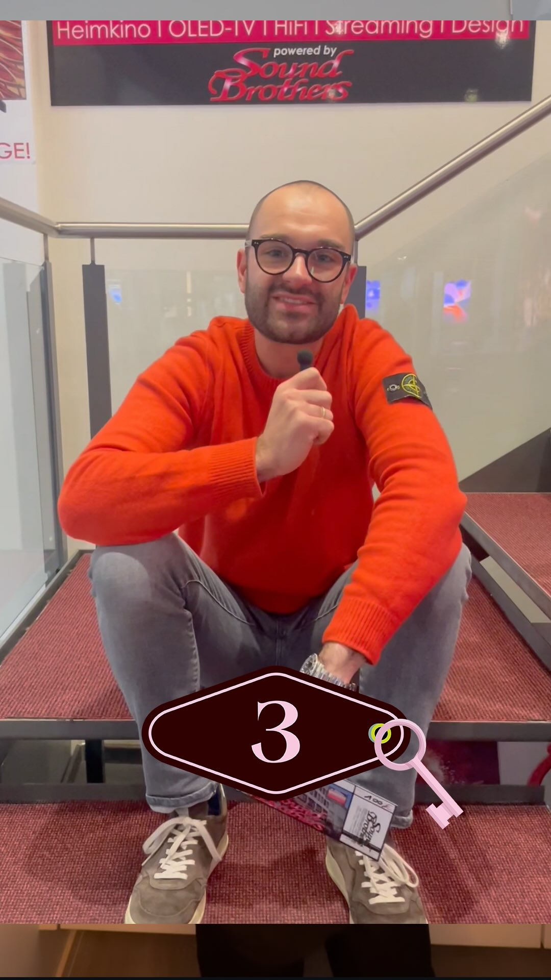 ✨ Türchen Nr. 3 öffnet sich! ✨ Die Soundbrothers sind heute beim Charity-Adventskalender von NOAH mit dabei und wir freuen uns riesig, erneut Teil dieser wundervollen Aktion zu sein. 🎁💛 Dieses Jahr steuern wir einen 100-Euro-Gutschein bei, der ohne Zeitlimit bei uns eingelöst werden kann. Wir wünschen euch eine schöne Adventszeit und drücken allen Teilnehmern die Daumen! Herzlichst, eure Soundbrothers. 🎄🤝✨ #Noahklinik #charity #soundbrothers #noahkosmetik #adventskalender