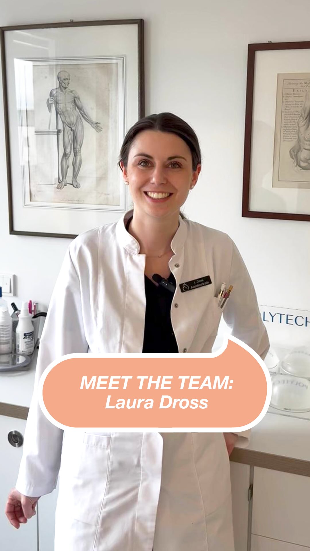 Seit Februar 2026 ist Laura Dross als Assistenzärztin Teil unseres Teams 🤍 Mit viel Engagement und Einfühlungsvermögen sorgt sie dafür, dass Sie sich bei uns gut aufgehoben fühlen. Schön, dass du da bist, Laura! 🤗 #meettheteam #noahklinikkassel #plastischechirurgie #kassel