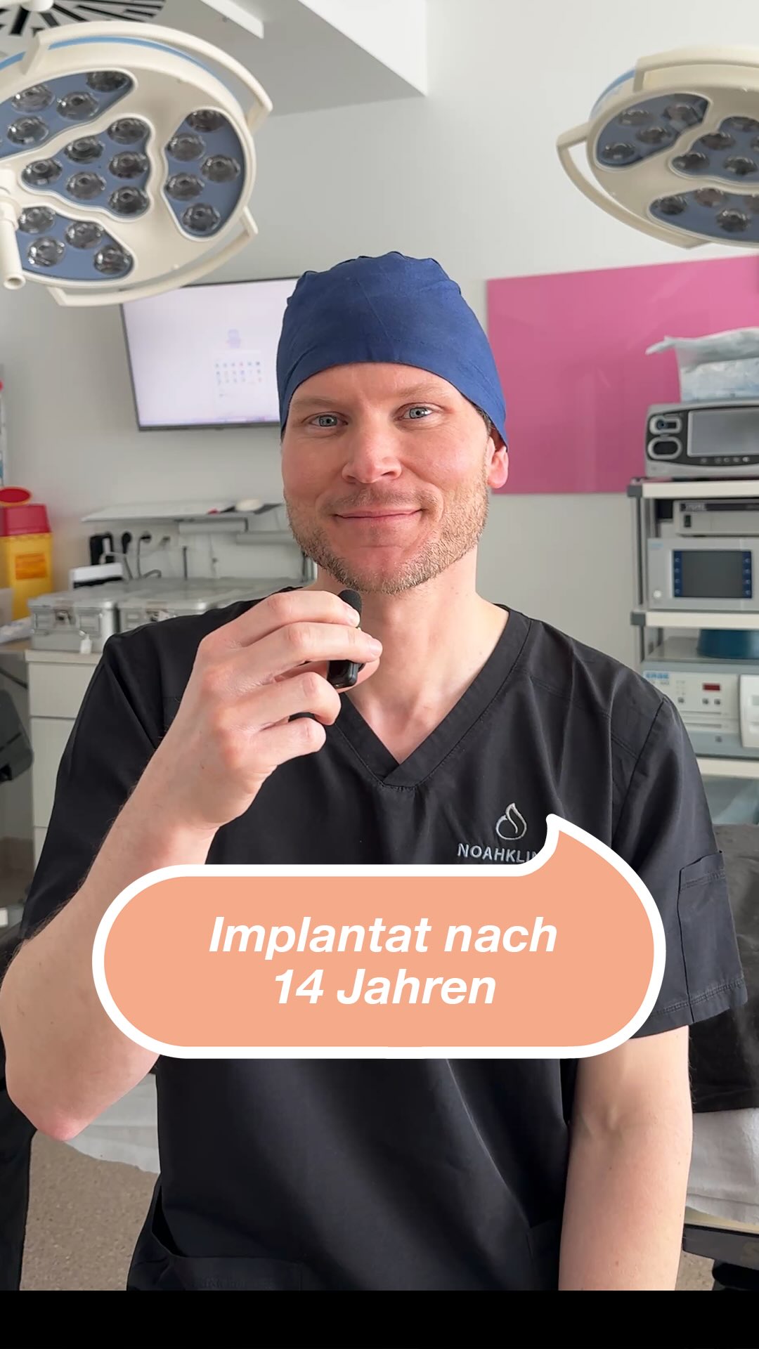 ⚠️ Sensibler Inhalt / Triggerwarnung In diesem Video zeigen wir die Entfernung eines Implantats inkl. Kapsel nach 14 Jahren. Dr. Eric Klingelhöfer erklärt den Eingriff transparent und gibt Einblicke in den OP-Alltag 🏥 #noahklinik #plastischechirurgie #ästhetischechirurgie #op #plasticsurgery