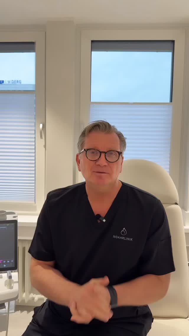 MIA Femtac – Teil 3 🎥 Bei dieser Technik wird nichts „aufgeschnitten“, sondern präzise und schonend gearbeitet ✨ Ein kleiner Zugang in der Achsel, das Gewebe wird vorgedehnt, die Brustfasern bleiben intakt. So entsteht die Implantattasche kontrolliert und gewebeschonend, mit maximalem Respekt vor der natürlichen Anatomie 🩺 Das Implantat wird anschließend sanft eingebracht. Minimalinvasiv, durchdacht, modern. Für Sie als Patientin bedeutet mir: Es ist keine klassische Brustvergrößerung, sondern eher eine Brustharmonisierung 🤍 Natürlich, unauffällig, mit schöner Projektion, für Frauen, die sich mehr Balance und Harmonie wünschen ✨ #miafemtech #noahklinik #kassel #plastischechirurgie #beauty